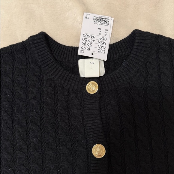 H&M Knit Top - Picture 2 of 3